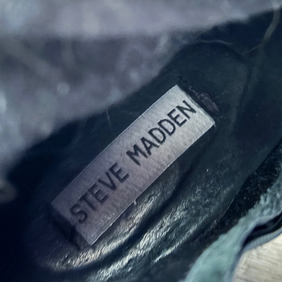 Steve Madden Black Heeled Boots with Buckle Detail - Picture 4 of 7